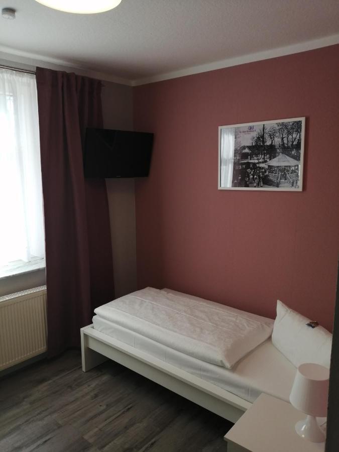 Hotel Altes Badehaus Bad Durrenberg Exterior photo